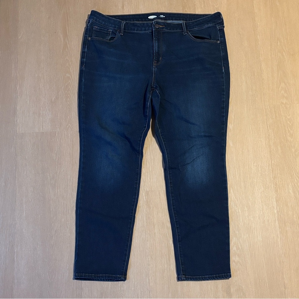 Old Navy Women's Power Slim Straight Mid Rise Jeans size 18